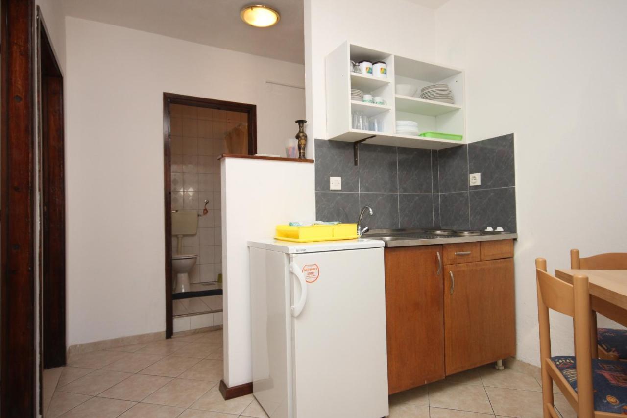 Apartments By The Sea Drvenik Donja Vala, Makarska - 6756 Buitenkant foto
