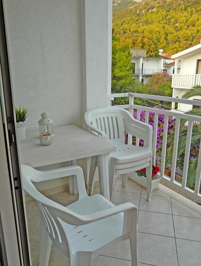 Apartments By The Sea Drvenik Donja Vala, Makarska - 6756 Buitenkant foto
